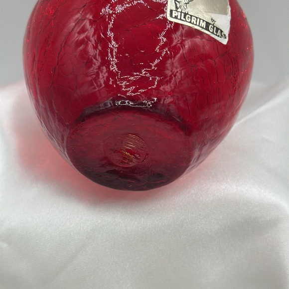 Pilgrim Glass; Red Crackle Hlass with a Clear Glass Handle. - Picture 4 of 5
